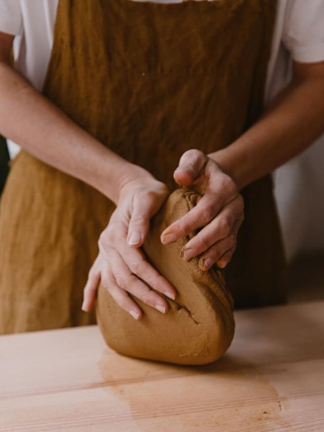 Lavoro manuale con l’argilla